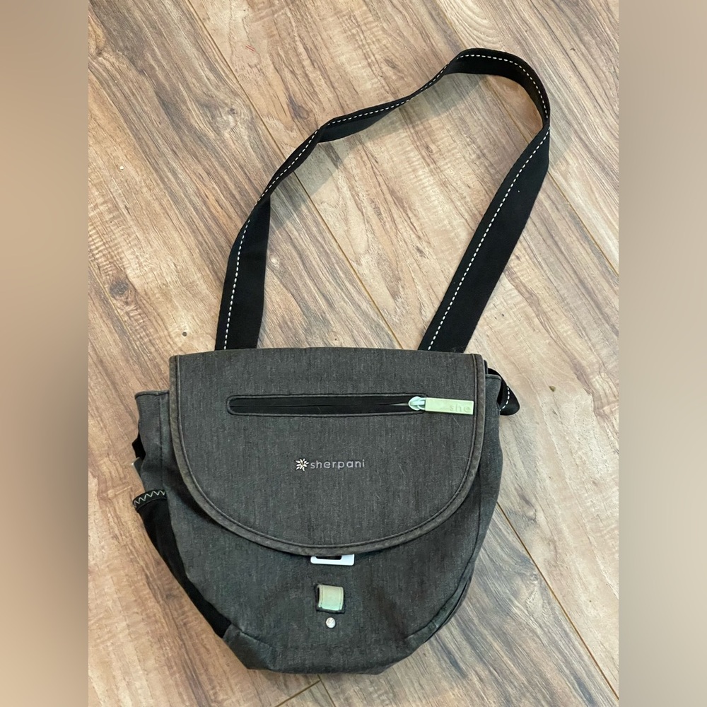 Sherpani Milli cross body bag.
